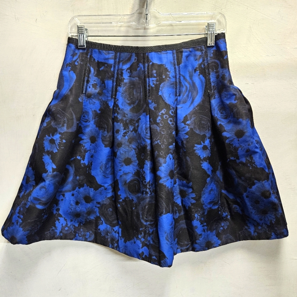 GAP blue/black floral print circle skirt ~ womens size 2